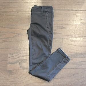 LOFT Grey Marisa Skinny Ankle Pant - Size 00